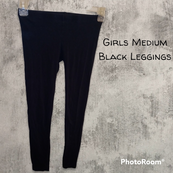 👣🦇FREE! Girls Black Leggings Size M *Small Hole* - Picture 1 of 6
